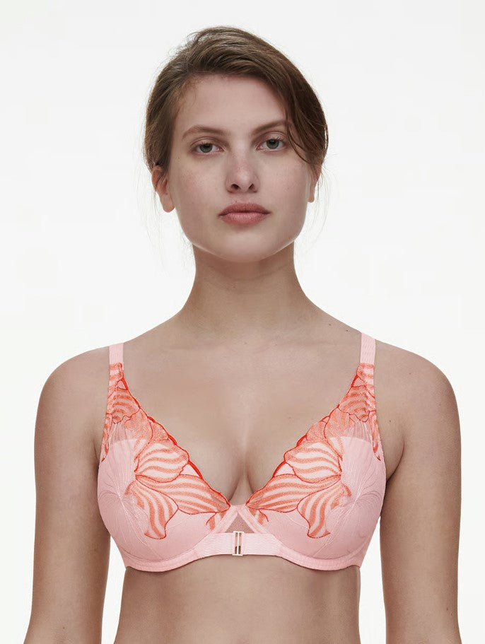 Legend Lace Plunge Contour Bra