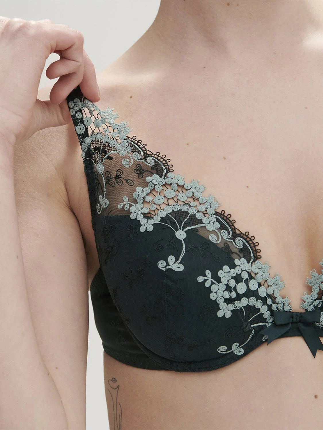Wish Triangle Contour Bra