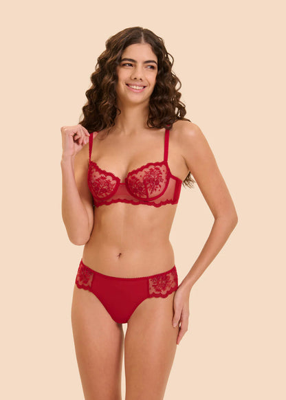 Intrigue Sheer Demi - Opera Red